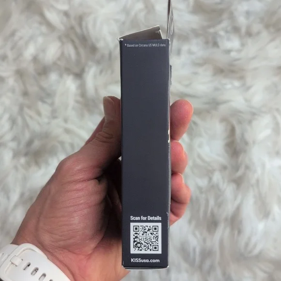 Kiss Gel Fantasy Allure Nails in Shimmering Cream - Picture 4 of 4